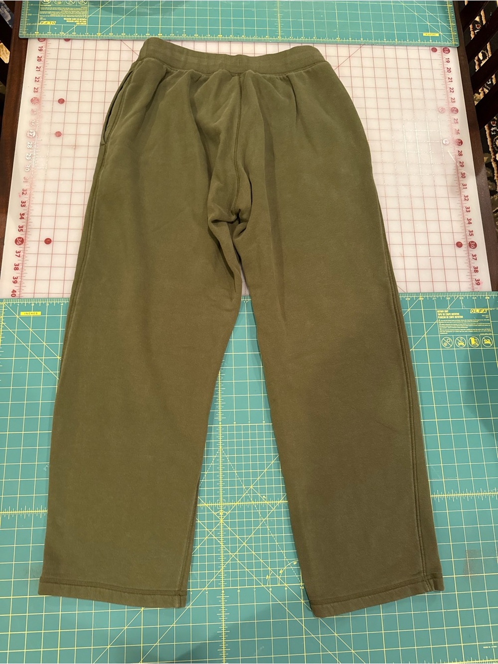 Under Armour Men’s Olive Green Fleece Joggers - Picture 4 of 7